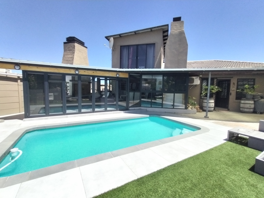 To Let 3 Bedroom Property for Rent in Soneike Western Cape